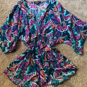 Tropical pattern women’s romper
